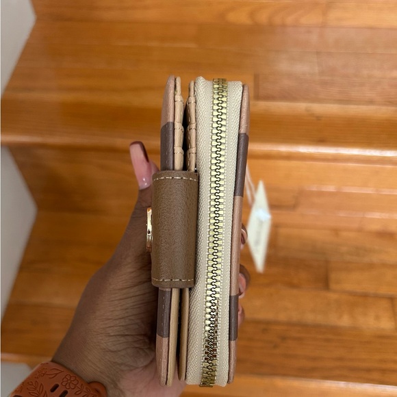 Elegant Brown and Black Women's Card Holder - Picture 5 of 6